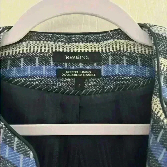 RW&CO. Woman’s blazer jacket suit in blue pattern  never worn before - Picture 5 of 5